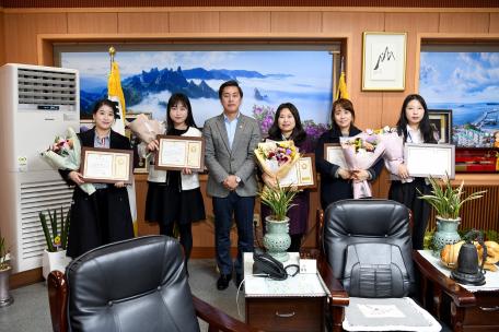 '설악문화제 유공자' 속초시의회 의장 표창장 수여식